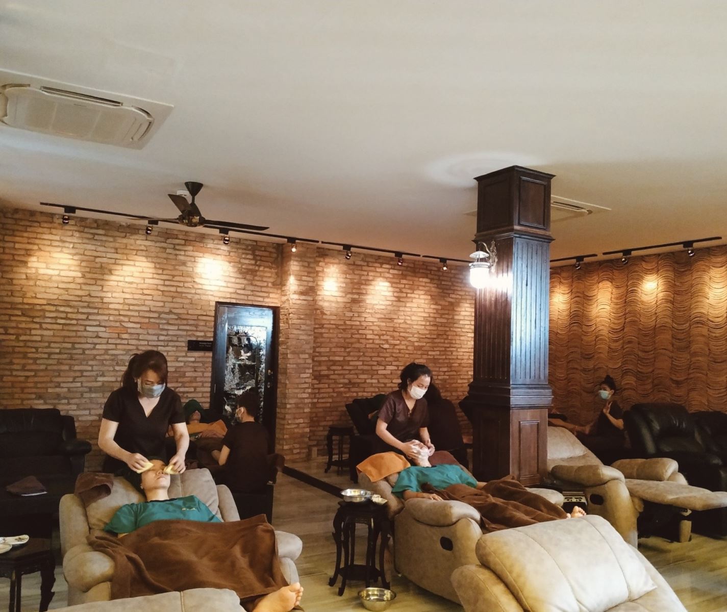 Quận 1 Tuyển dụng Kỹ Thuật Viên Spa có thể đi làm ngay