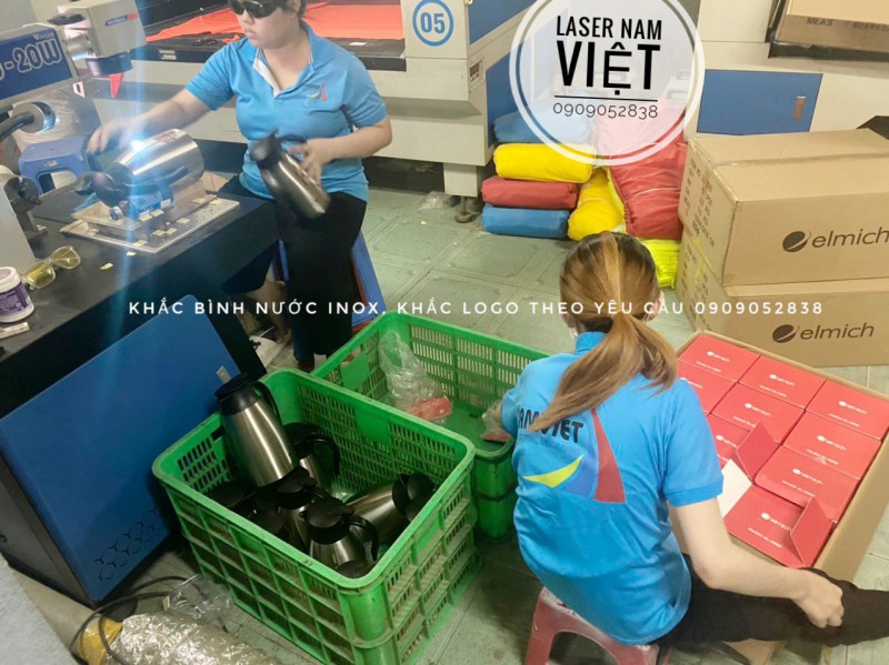 LASER NAM VIỆT chuyên nhận khắc LOGO bình inox 