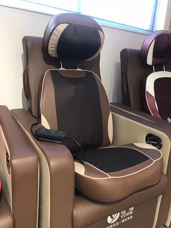 Ghế massage mini có bi hồng ngoại giảm đau theo huyệt đạo 