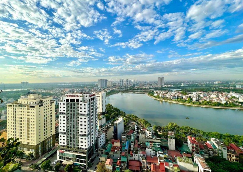 Chính chủ cần bán gấp căn 3PN , 95m2 tòa Licogi 12, tầng trung , giá 3,07 tỷ bao phí