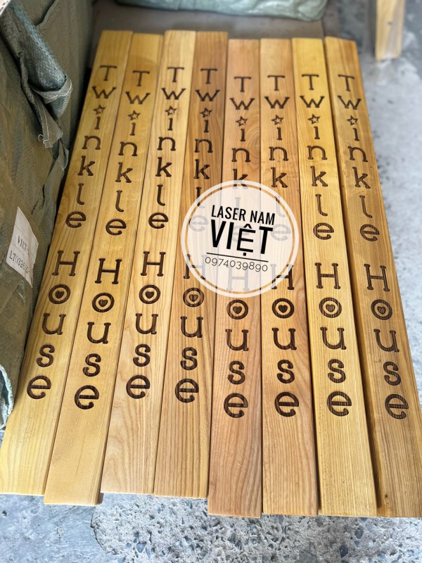 KHẮC LOGO TAY NẮM GỖ, NHẬN KHẮC CHỮ TRÊN TAY NẮM 0974039890