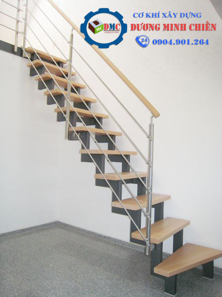 Cầu Thang Sắt lên gác