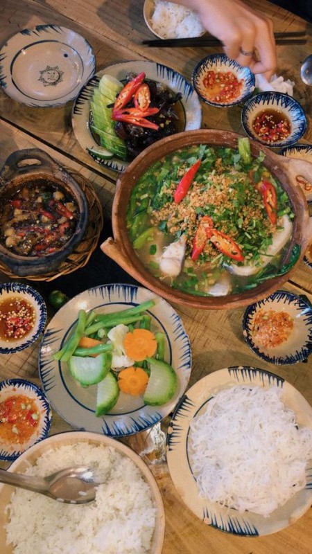 Nhà hàng cơm niêu việt nam