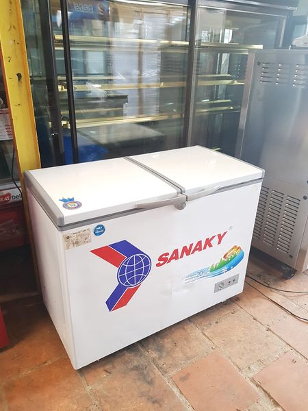 Tủ đông,mát hiệu sanaky vh 2899w1 dung tích 280l mới 89%
