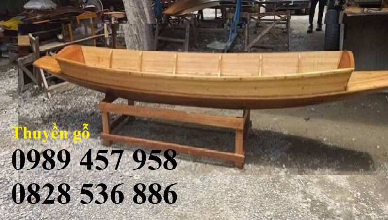 Thuyền trưng hải sản 3m, Thuyền trang trí