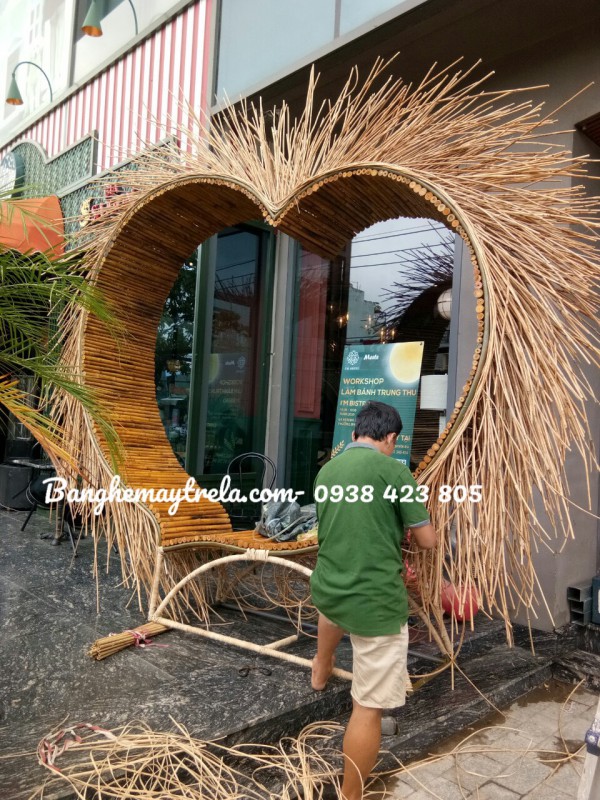 Ghế tổ chim mây tre đan chụp hình