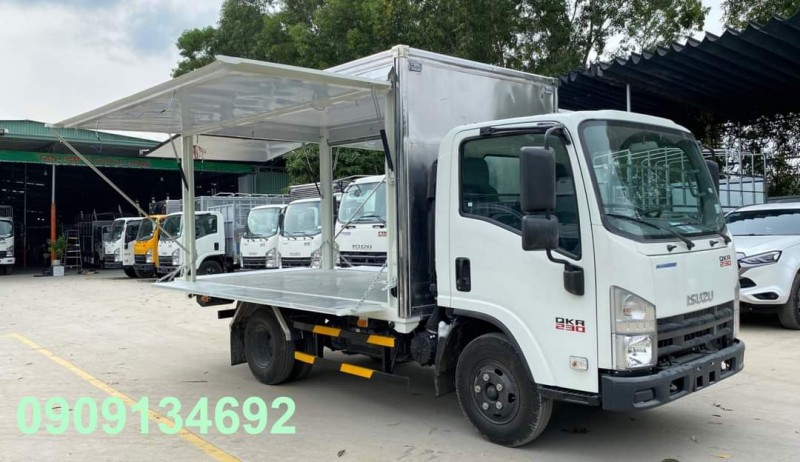 XE TẢI ISUZU QKR210 THÙNG KÍN INOX - 2023