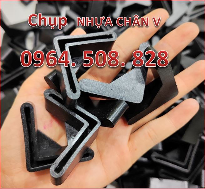 Bịt đầu thanh v, chụp nhựa chân v giao hàng toàn quốc