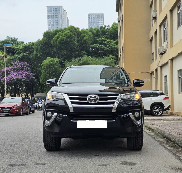 Cần bán xe Toyota Fortuner 2.7V 2017, giá 728tr