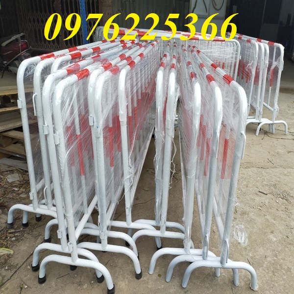 Hàng rào sắt khổ 1m x 2m 