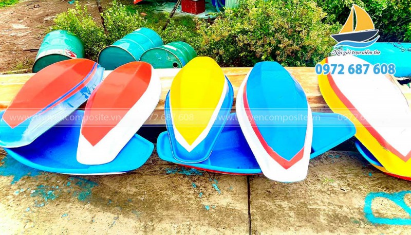 Thuyền composie mini, xuồng nhựa mini, xuồng ướp bia, trưng bày hoa quả 