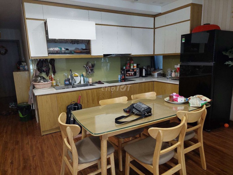 Cho thuê căn góc chung cư Sky Central 176 Đường Định Công, full đồ, có lot ô tô