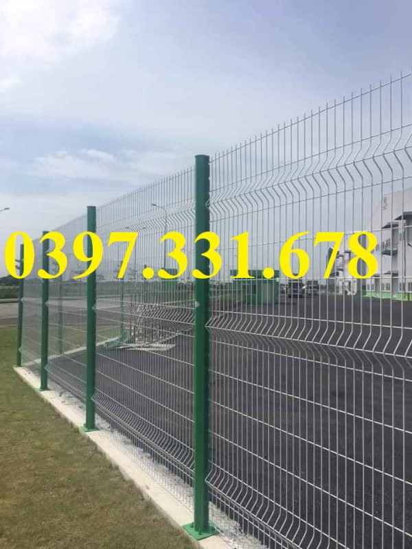 Hàng rào thép phi 5 ô 50x100 gập 2 đầu tam giác