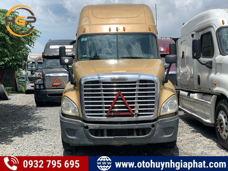 Thanh lý xe đầu kéo Mỹ FREIGHTLINER CASCADIA 2012 cũ 