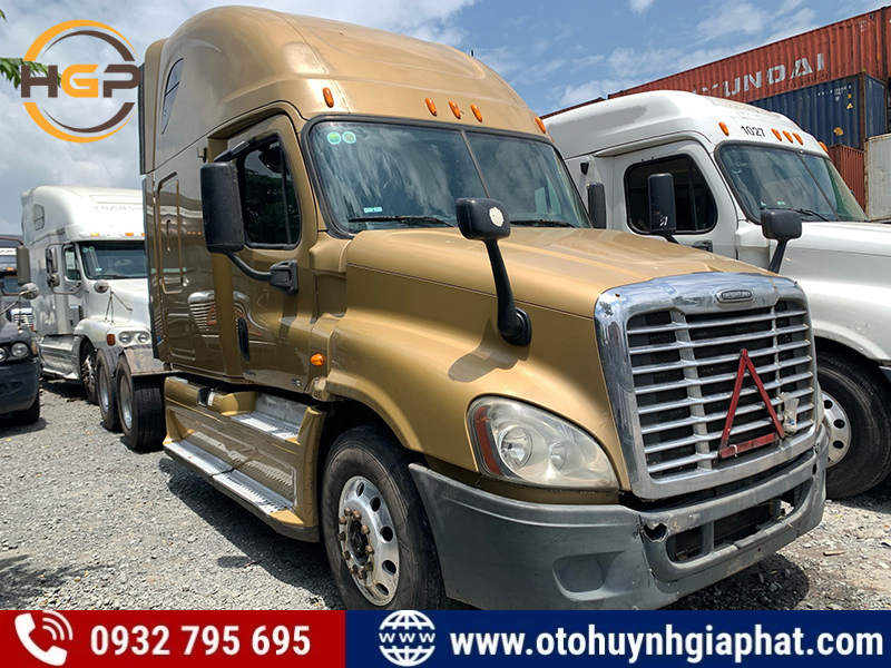 Thanh lý xe đầu kéo Mỹ FREIGHTLINER CASCADIA 2012 cũ 