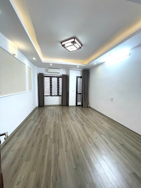 HÓT ...HÓT... BÁN NHÀ KHU QUÂN ĐỘI TÔ VĨNH DIỆN . NHÀ RẤT ĐẸP , MỚI TINH - OTO ĐỖ CỬA - MẤY BUỚC RA