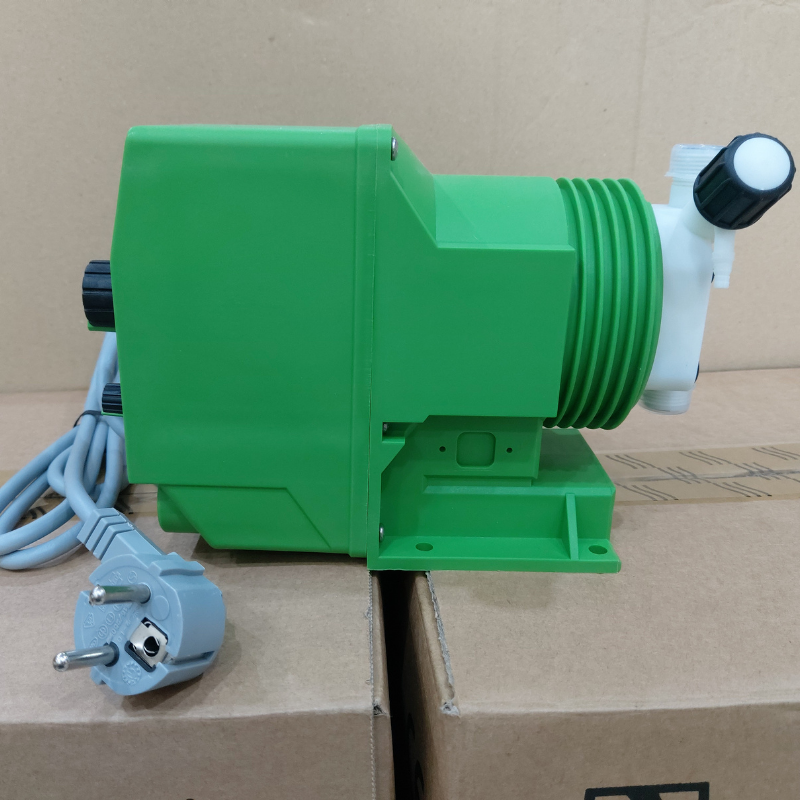 Bơm định lượng EMEC HTA 1005, lưu lượng 5 L/h, Áp suất làm việc 10 bar,