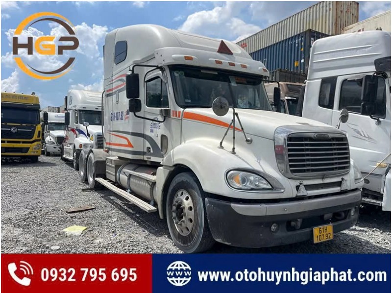 Mua bán sản phẩm xe đầu kéo Freightliner Columbia 2006 cũ