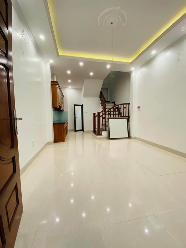 BÁN NHÀ NGUYỄN KHANG 40M2 - GIÁ NHỈNH 6 TỶ - NGÕ THÔNG GẦN PHỐ - 20M Ô TÔ ĐỖ - LÔ GÓC - NHÀ CỰC CHẤT