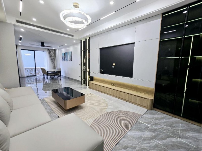 Bán Nhà Ngọc Lâm , Long Biên . 60m2 , 6 Tầng , 13 tỷ . Thang Máy , Full Nội Thất.