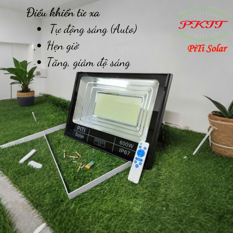 Đèn pha năng lượng mặt trời siêu sáng Piti Solar 600W