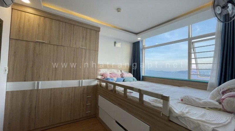 Bán gấp căn hộ  view biển, hướng đông nam mát mẻ quanh năm , toà nhà Mường thanh Khánh Hoà, Mường