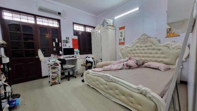 Nhà Phố Bà Triệu 56m2, 5 tầng, nhỉnh 13 tỷ. Ở Ngay, PHÂN LÔ - Ô TÔ VÀO NHÀ - DÂN TRÍ - KINH DOANH -