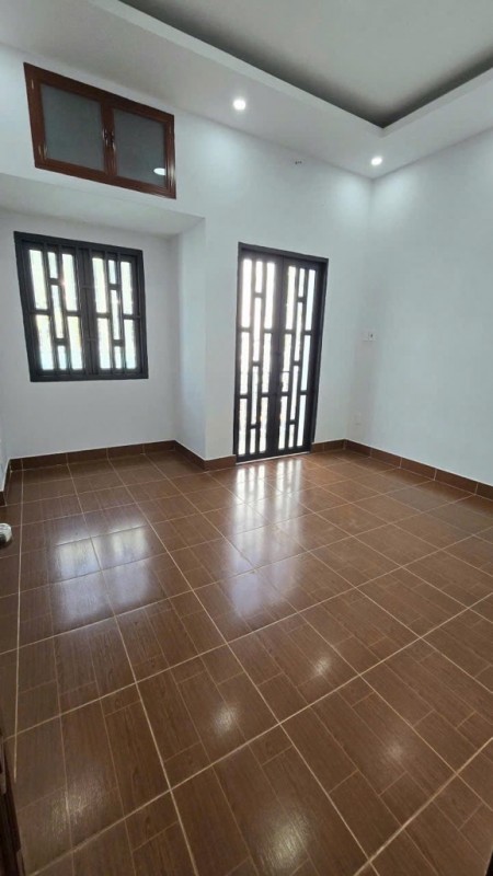 KHU TÊN LỬA, CHIẾN LƯỢC, 40M2, 3 TẦNG 3PN, HẺM XE HƠI THÔNG, GIÁ 4.3 TỶ