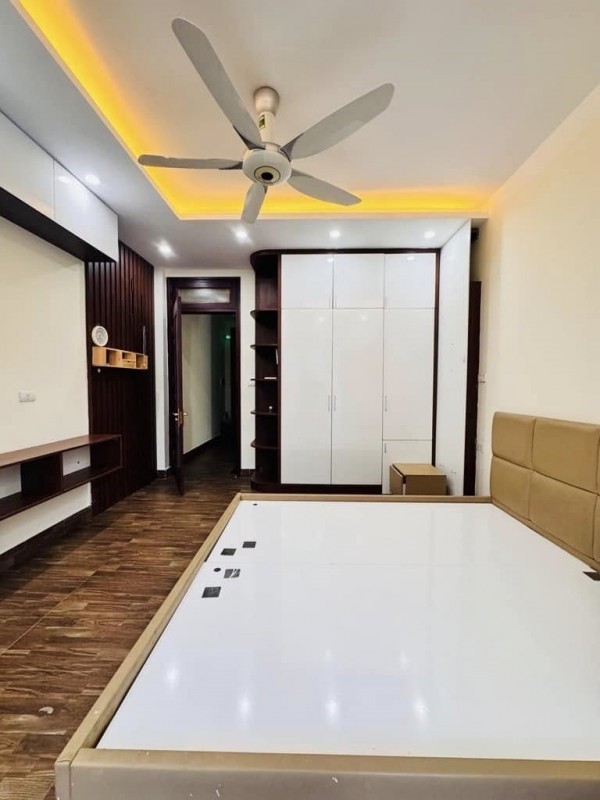 BÁN NHÀ TRÂU QUỲ. 45M2 * 4 TẦNG * 5,65 TỶ. LÔ GÓC, FULL NỘI THẤT