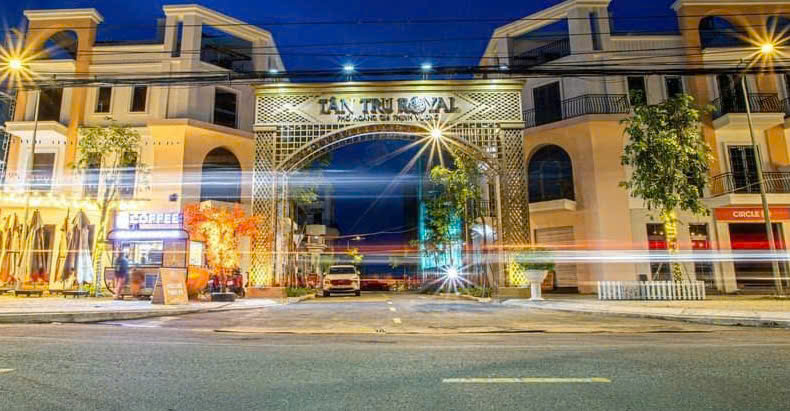 SỞ HỮU CĂN HỘ SHOPHOUSE ĐẸP- Dự Án Tân Trụ ROYAL - GIÁ Tốt - Vị Trí Tại : Nguyễn Văn Tiến - Tân Trụ