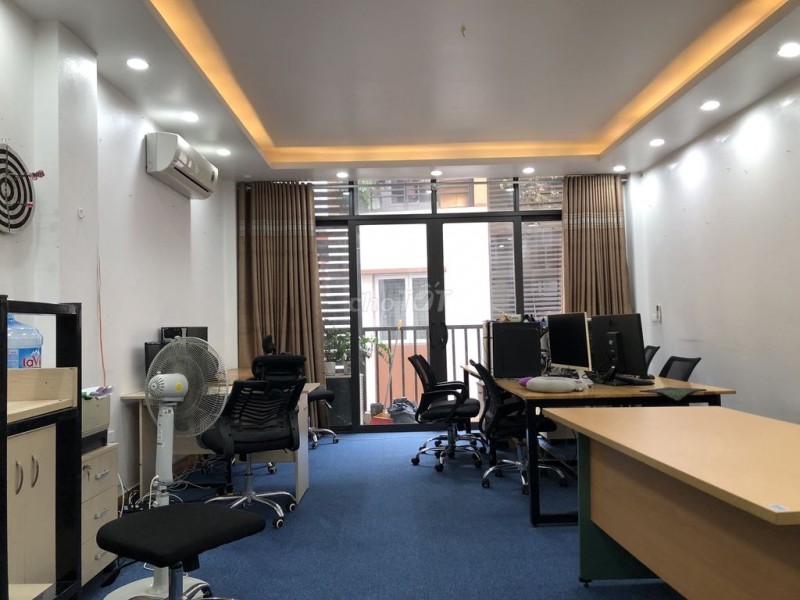 Chia sẻ văn phòng trong tòa nhà 23 ngõ 565 Lạc Long Quân (ngõ thông 2 đường Lạc Long Quân và Võ Chí