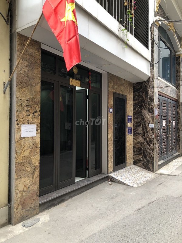 Chia sẻ văn phòng trong tòa nhà 23 ngõ 565 Lạc Long Quân (ngõ thông 2 đường Lạc Long Quân và Võ Chí