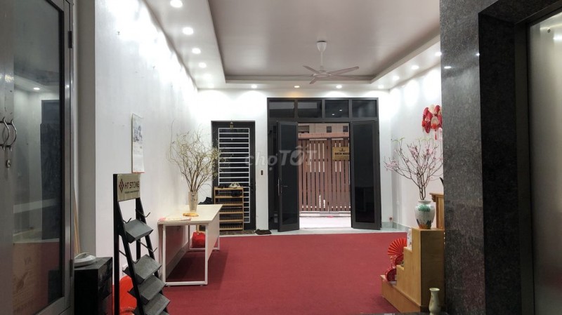 Chia sẻ văn phòng trong tòa nhà 23 ngõ 565 Lạc Long Quân (ngõ thông 2 đường Lạc Long Quân và Võ Chí