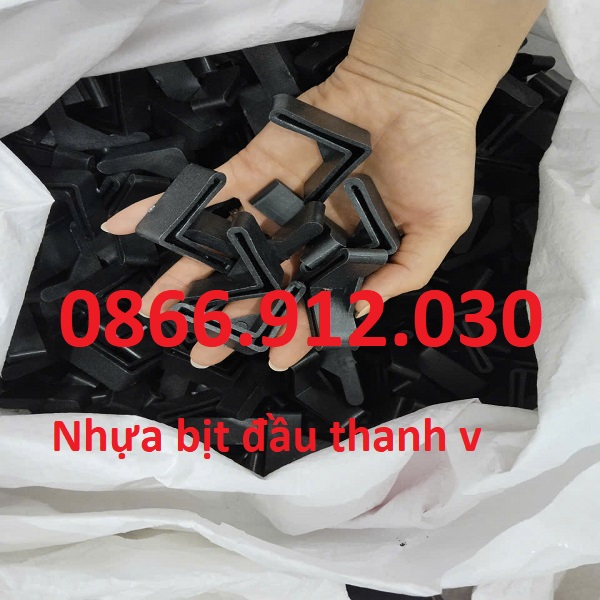 Chụp sắt V bằng nhựa, bịt đầu sắt V giá tại xưởng