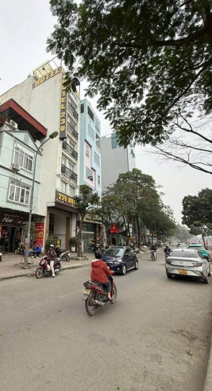 Bán Đất Mặt Phố Trung Tâm Thanh Xuân, DT 200m2, M.Tiền 9m, Căn Góc, Giá Đầu Tư