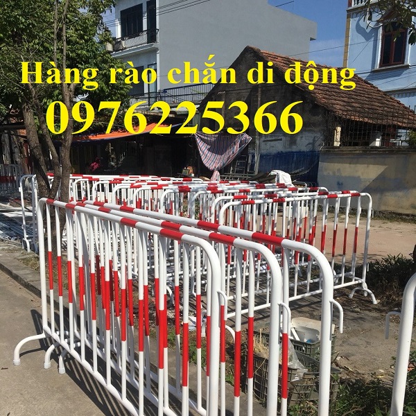 Giá hàng rào chắn di động khổ 1m x 2m 