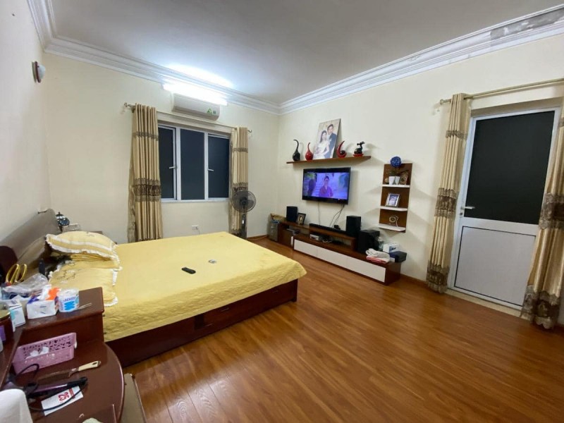 Bán nhà Đội Cấn cực gần phố 45m 4 tầng 8.5 tỷ