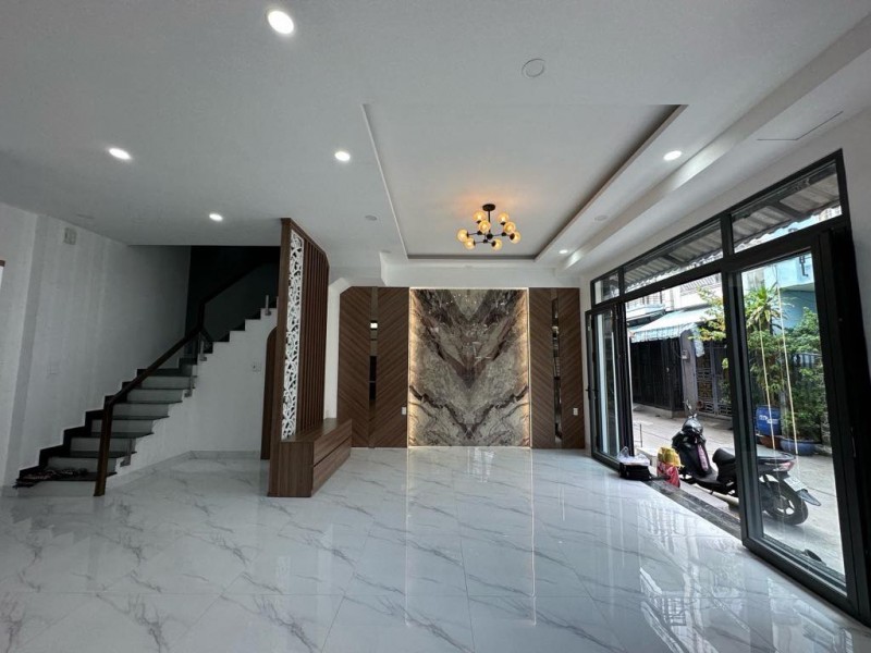 LÔ GÓC HAI MẶT TIỀN HẺM XE HƠI 5M THÔNG - 4 TẦNG BTCT - NHÀ MỚI VÀO Ở NGAY - NỘI THẤT CAO CẤP -