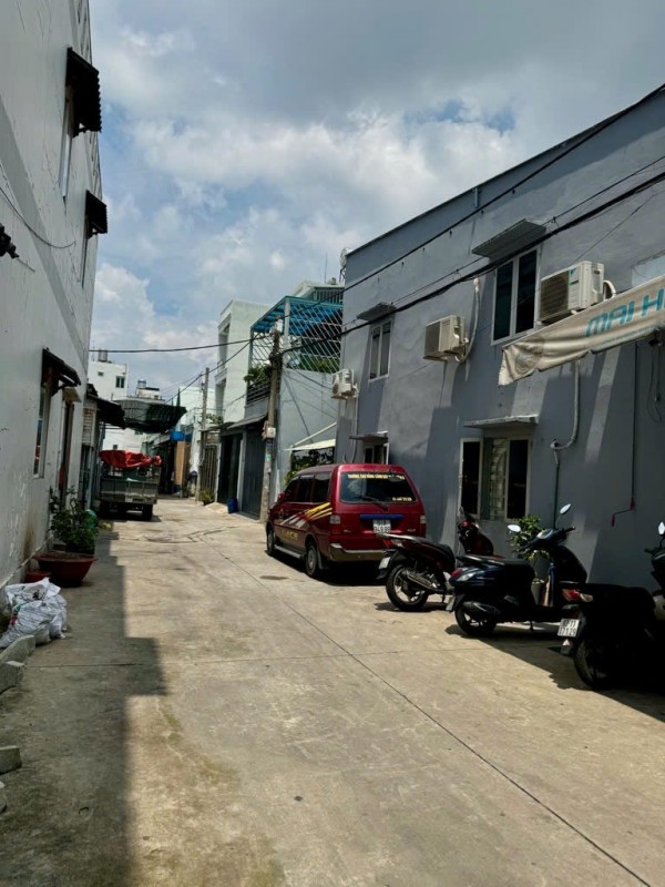 BÁN XƯỞNG HẼM XE TẢI TRÁNH 132M2-NGANG 5.5M X 24M LỚN- DƯƠNG THỊ MƯỜI- QUẬN 12 CHỈ 6,99 TỶ TL