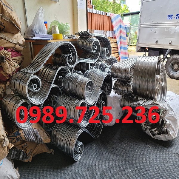 Vòng tròn trang trí sắt mỹ thuật, khoen tròn sắt