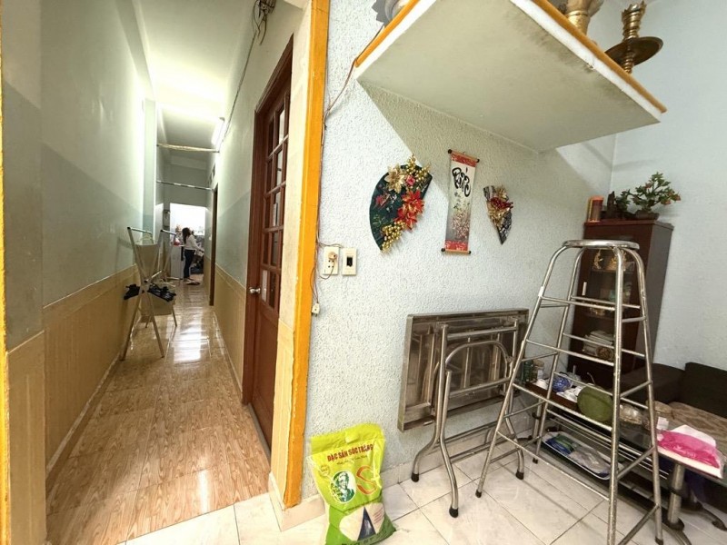 BÁN ĐẤT TẶNG NHÀ - MT SIÊU KHỦNG - GÍA CỰC RẺ - KHAI THÁC LÀM CHDV - NHỈNH 13 TỶ