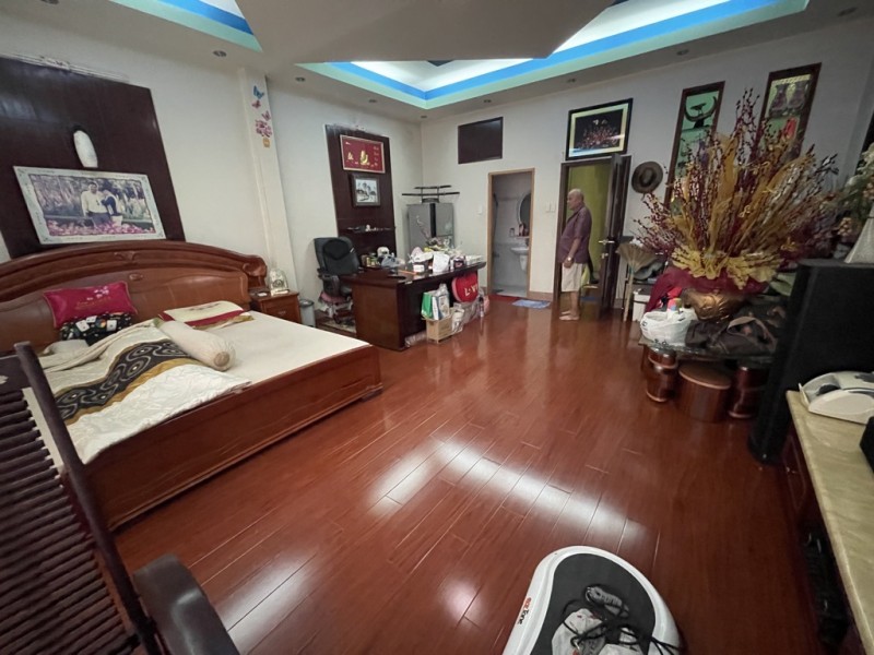 Bán nhà mặt tiền đường Lê Văn Quới, diện tích đẹp 5.1x20m, giá tốt 8.5 tỷ!