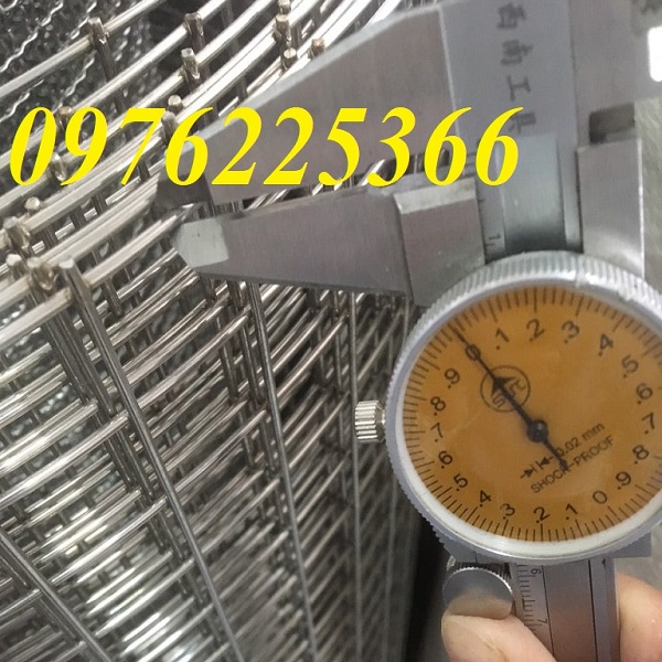 Lưới inox 304 hàn ô 5m x 5cm 