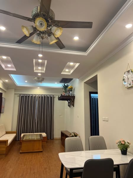 Căn hộ đẹp, căn góc 78m2 tầng trung nhà B mặt phố hàm nghi nhỉnh 4 tỷ