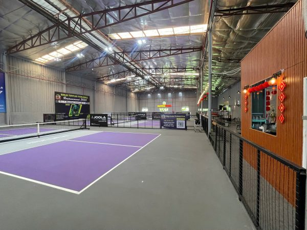 Thủ Đức  ! Sang nhượng sân pickleball DT : 1500m2 , có 5 sân , mái che và Quán Cafe + 2 Phòng ở và
