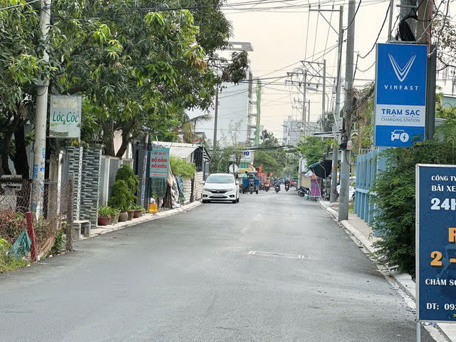 + Bán đất mặt tiền hẻm xe hơi né nhau, cách vườn lài 30m, phường an phú đông q12,DT: 110m2, giá