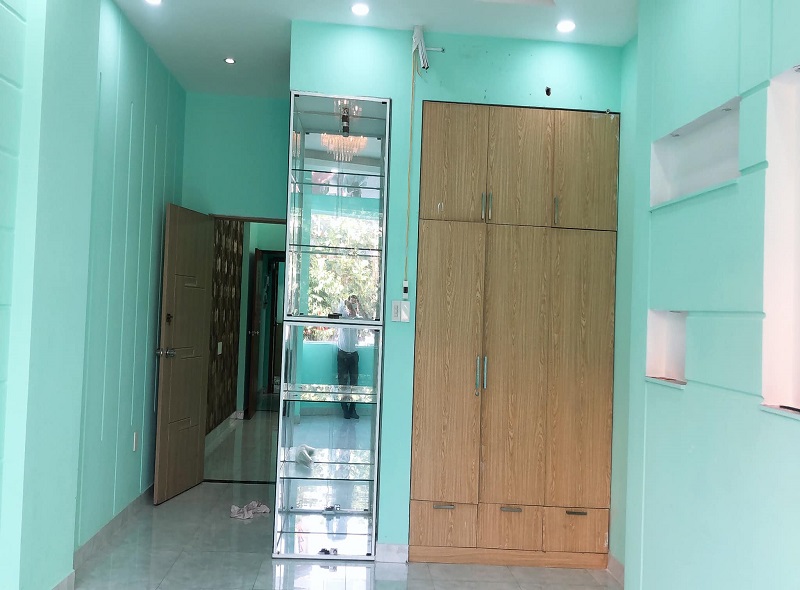 Bán nhà mặt tiền kinh doanh Nguyễn Thái Bình, P4, Tân Bình, 72m2, 3 tầng. 6 phòng ngủ