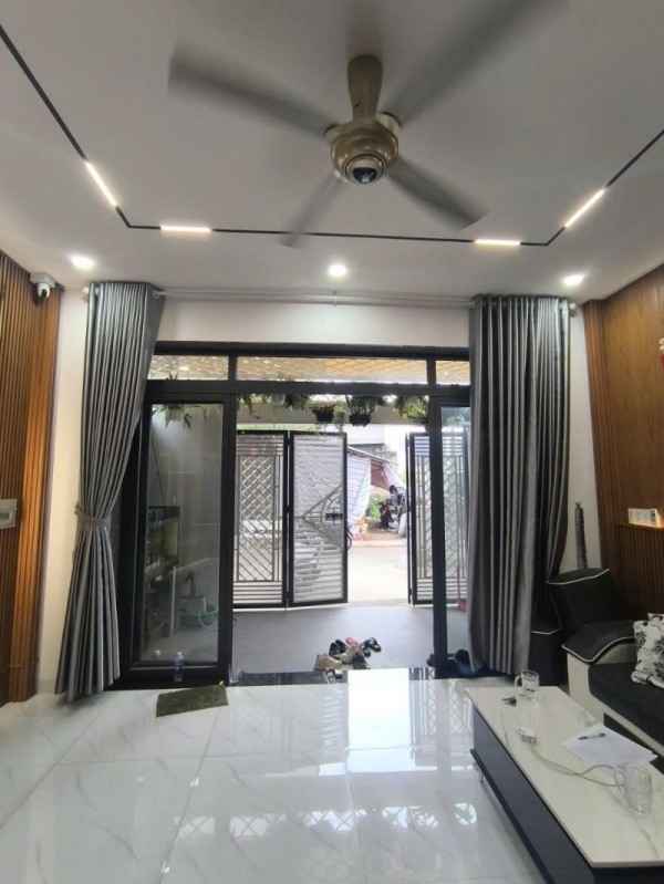 Bán nhà 4 tầng, 75m², 4PN, 4WC, Q.2, 9.6 tỷ, sổ hồng