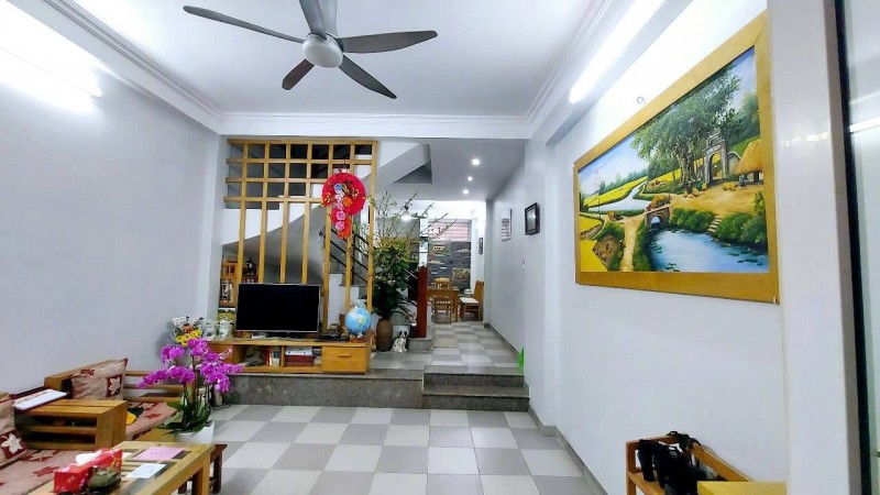 Bán nhà Lý Thường Kiệt, 45m2, 5 tầng, mặt tiền 4m, 14.9 tỷ, kinh doanh đỉnh