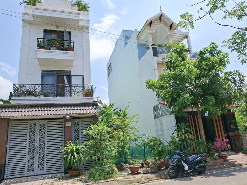Bán đất ở đô thị đường 10M Q9, Phân lô 5mx25m, phù hợp xây nhà cao tầng để ở hoặc CHDV cho thuê giá